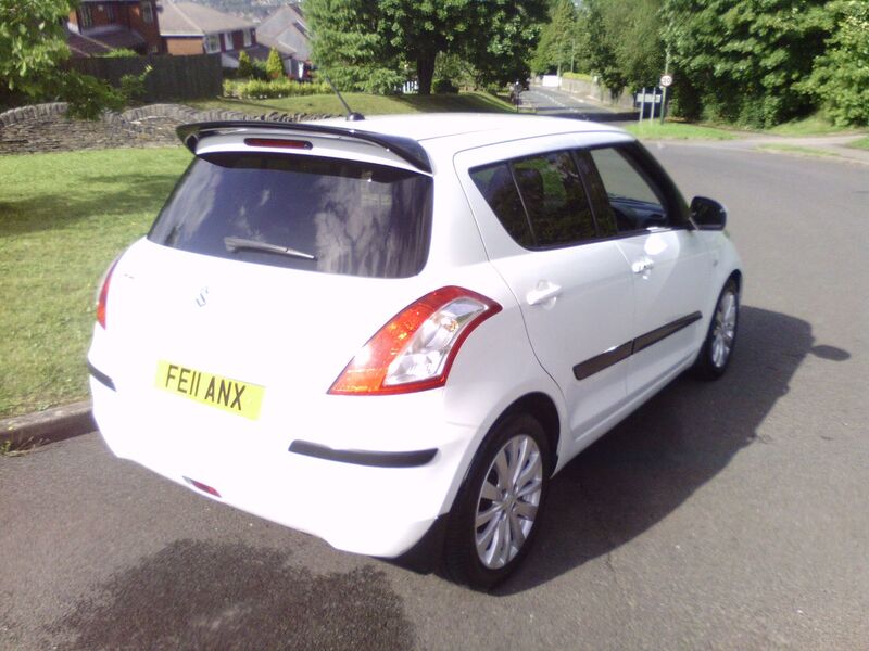 SUZUKI SWIFT